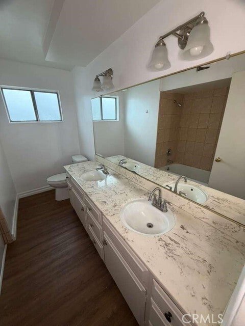 Building Photo - 8000 Ben