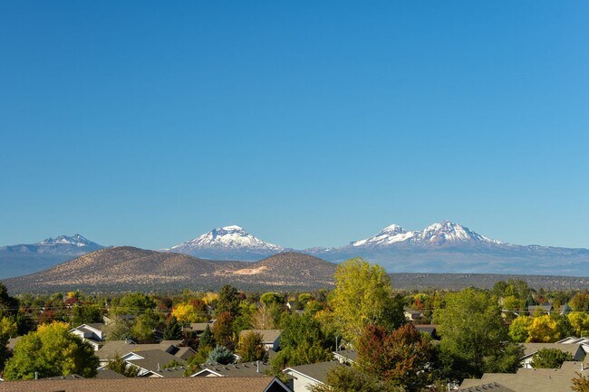 Building Photo - Summer Savings are Here! $500 Rent Credit ...