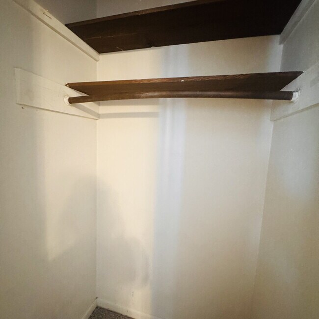Building Photo - Spacious 3 Bedroom, 2.5 Bathroom Townhome in West End Beaumont