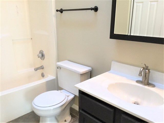 Building Photo - 94 Fleming Dr