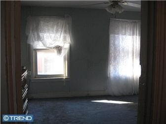 Bedroom - 519-523 N 40th St