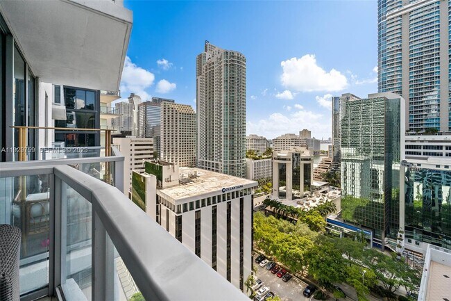 Building Photo - 1050 Brickell Ave
