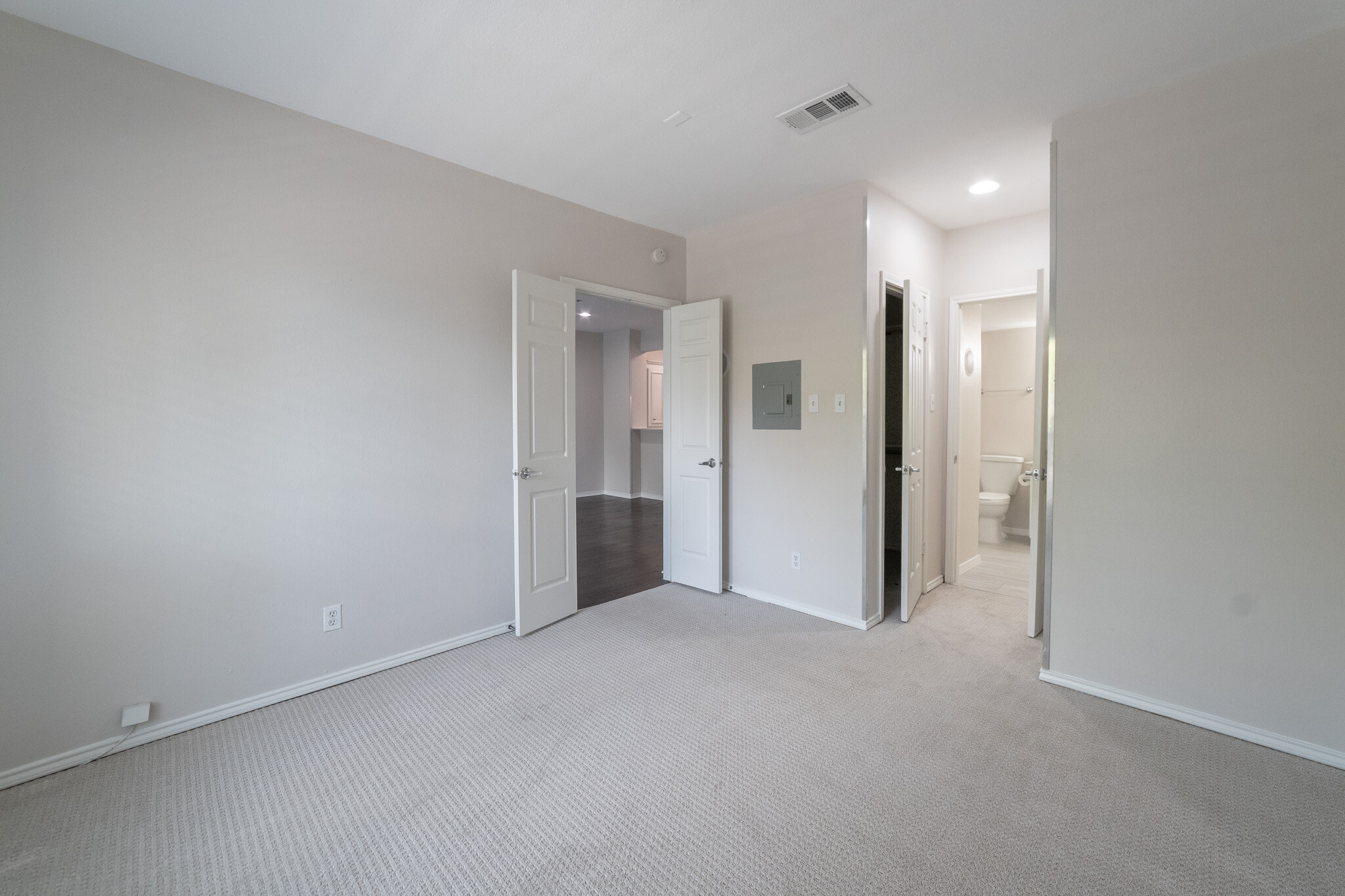 Building Photo - 4501 Druid Ln