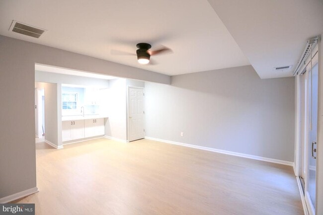 Building Photo - 14470 Cool Oak Ln