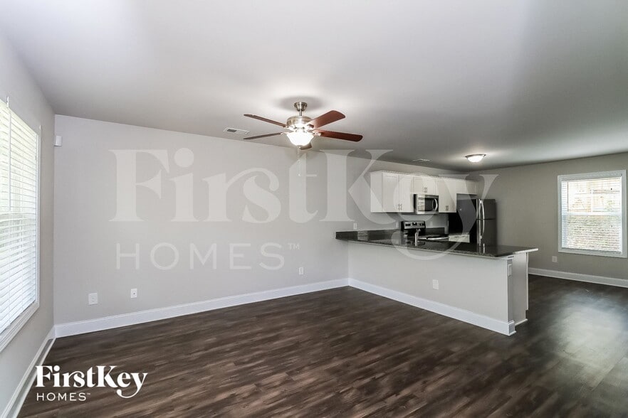 Building Photo - 6690 Sawnee Way