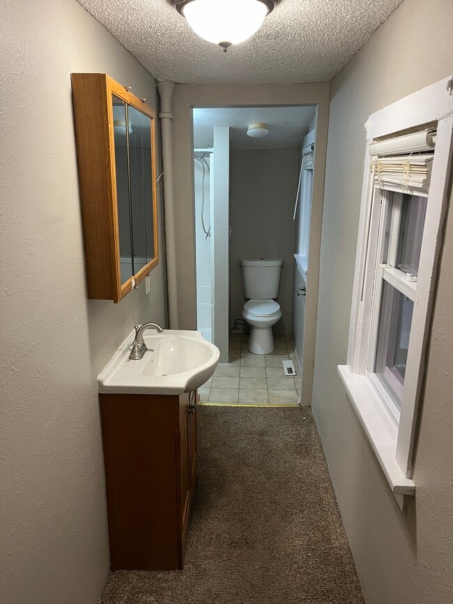 Building Photo - 601 N 1st Ave