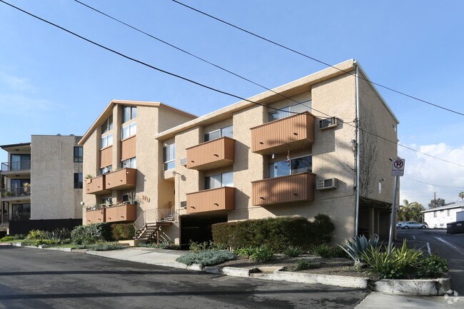 Building Photo - 3217 Cheviot Vista Pl