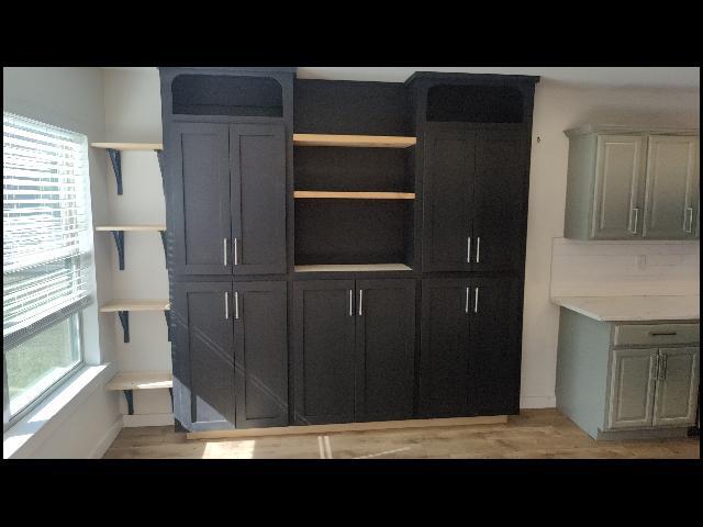 Building Photo - 1350 N Parker St