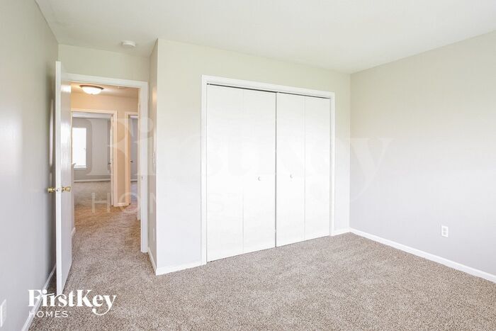 Building Photo - 10555 Kensil St