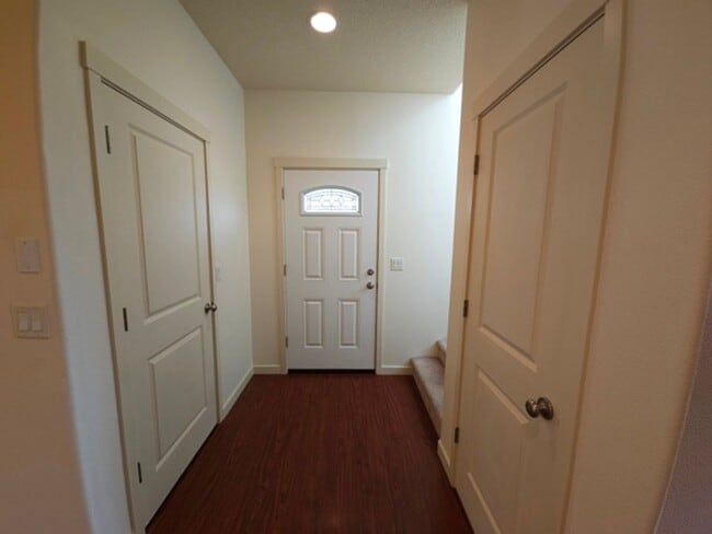 Building Photo - 662 Rosemary Way