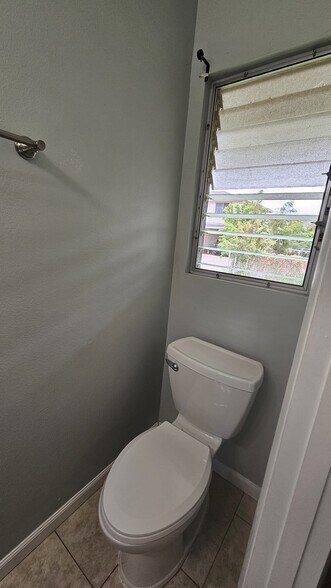 Primary Bathroom Toilet - 85-794 Lihue St