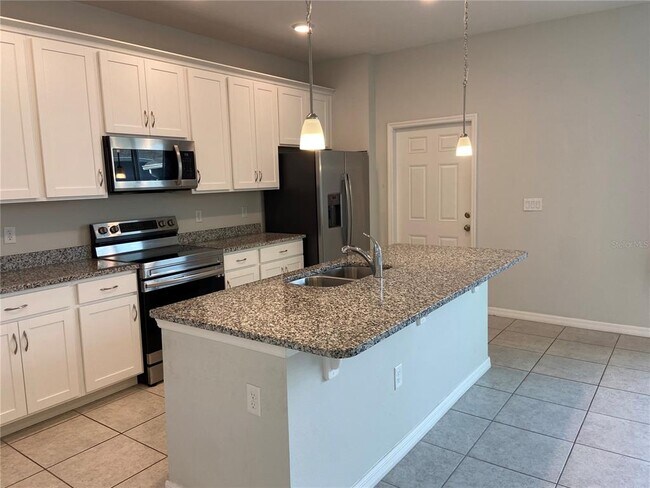 Building Photo - 5029 Avalon Park Blvd