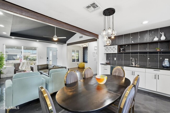 Building Photo - 2812 N 71st Pl