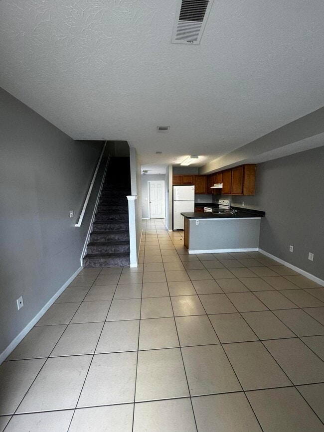 Building Photo - 230 Mousas Way