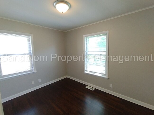 Building Photo - For Lease | Tulsa | Available Now!