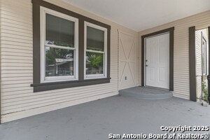 Building Photo - 1906 Montezuma St