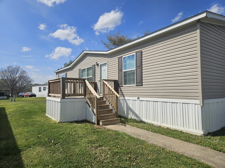 Building Photo - 179 Lynnwood Cir