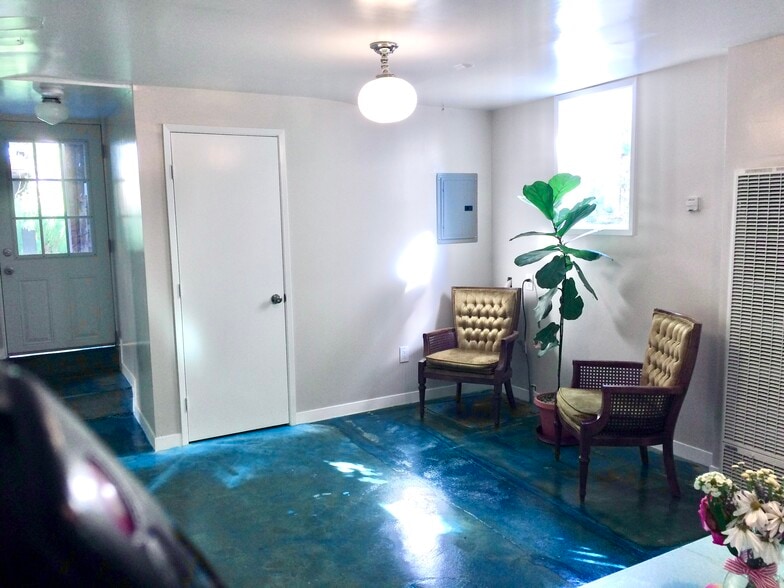Building Photo - 1522 Willow Street Apt B