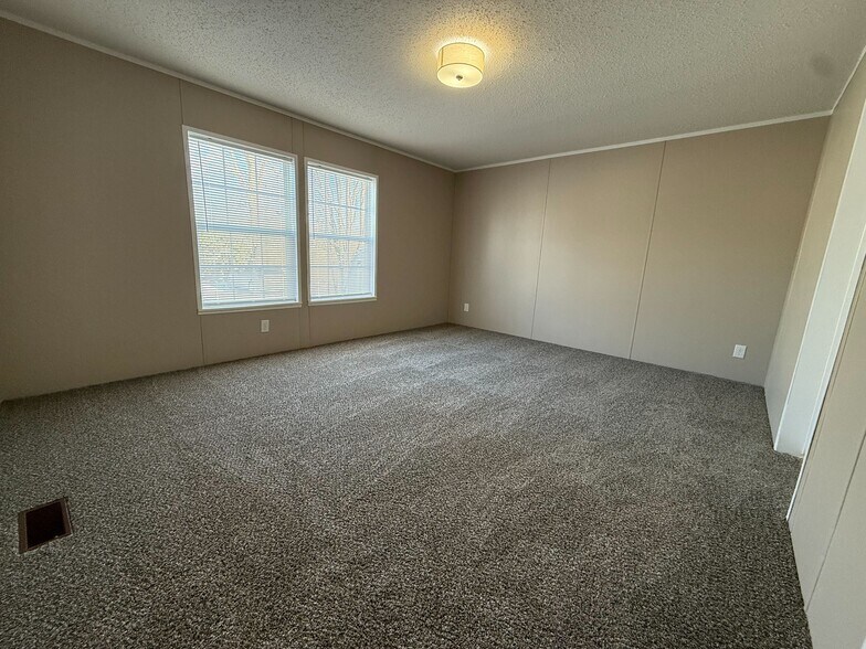 Building Photo - 12457 St Michel Ave