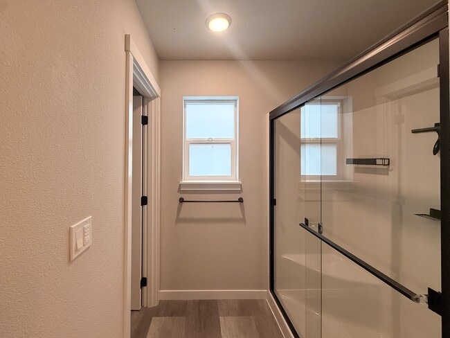 Building Photo - 5590 Mountain Quail Dr S