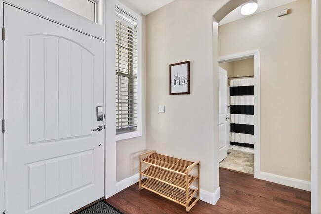 Building Photo - 4631 N Adale Ave