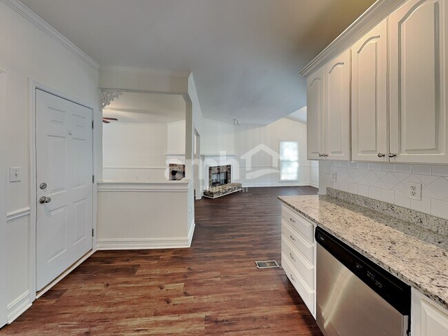 Building Photo - 4479 Cabinwood Turn