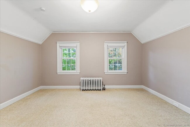 Building Photo - 8 Arlington Heights