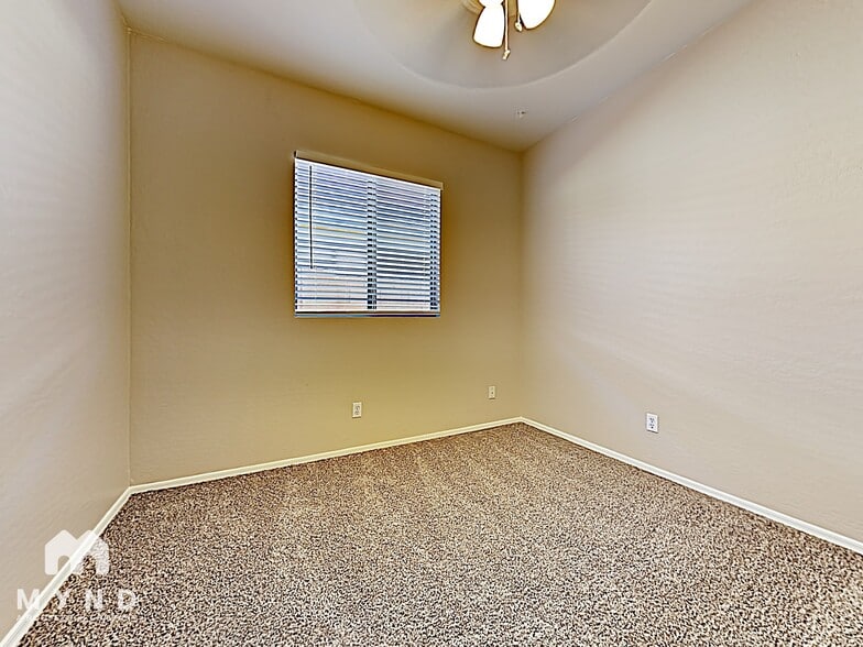 Building Photo - 11178 W Granada Rd