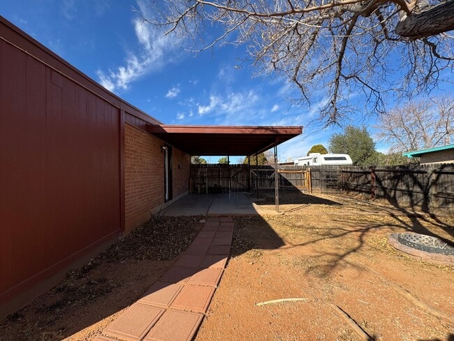 Building Photo - 3BR/2BA/2CG, with POOL, 1,396 sq.ft. rental in Sierra Vista, AZ