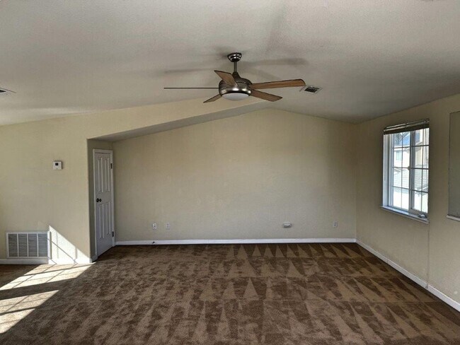 Building Photo - 1436 Bello Dr