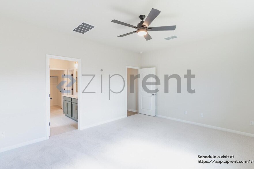 Building Photo - 214 Lake Shore Dr