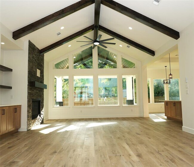 Building Photo - 34119 Conroe Huffsmith Rd