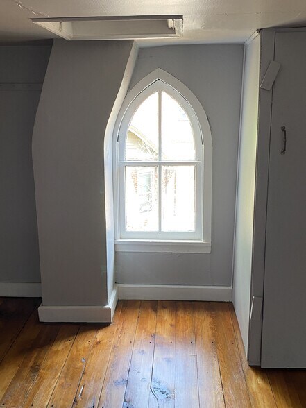 Building Photo - 16 N Penrose St