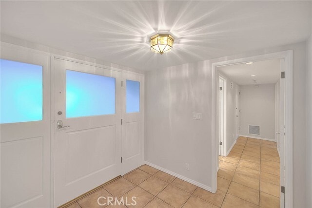 Building Photo - 3657 Sara Dr