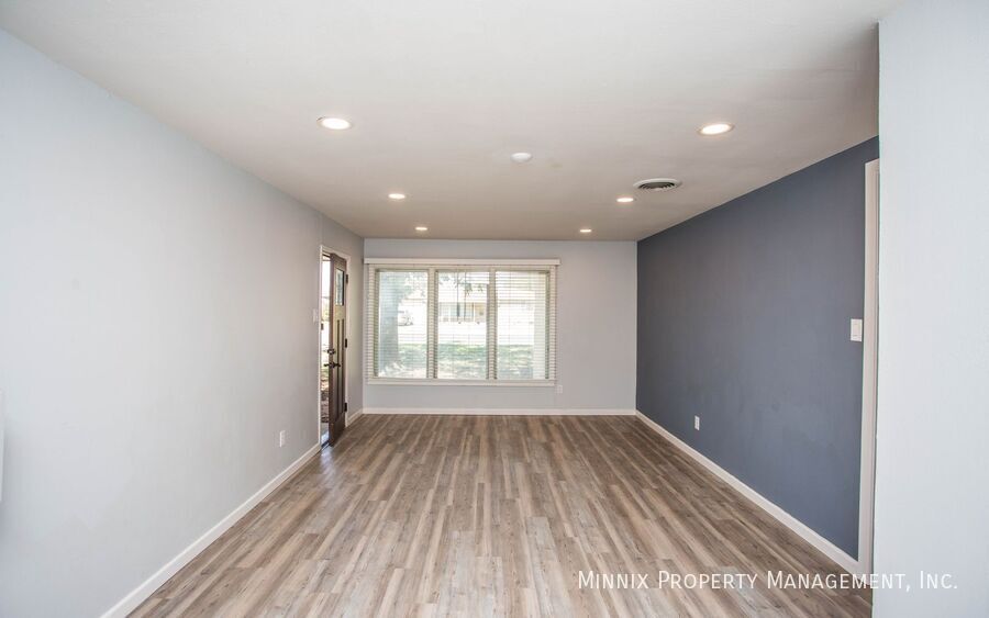 Building Photo - 3111 49th St