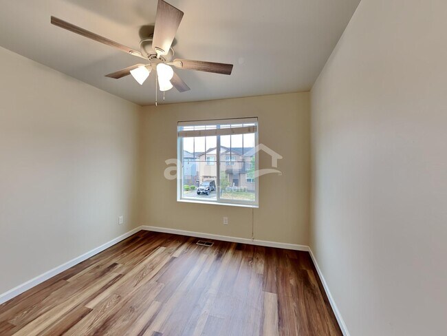 Building Photo - 2655 Moore St