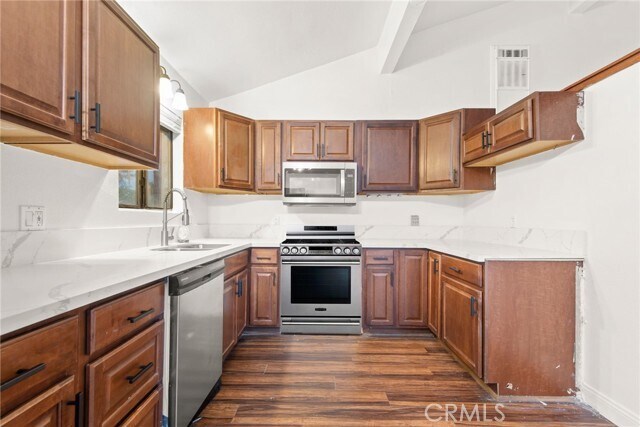Building Photo - 55305 S Circle Dr