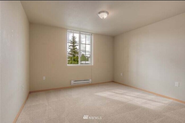 Building Photo - 10109 186th St E