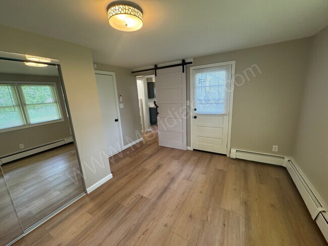 Building Photo - 4725 Maple Terrace Pkwy
