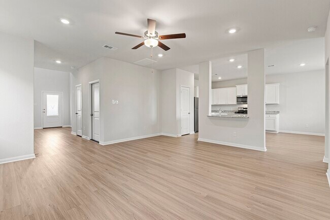 Building Photo - 8830 Ice Quartz Dr