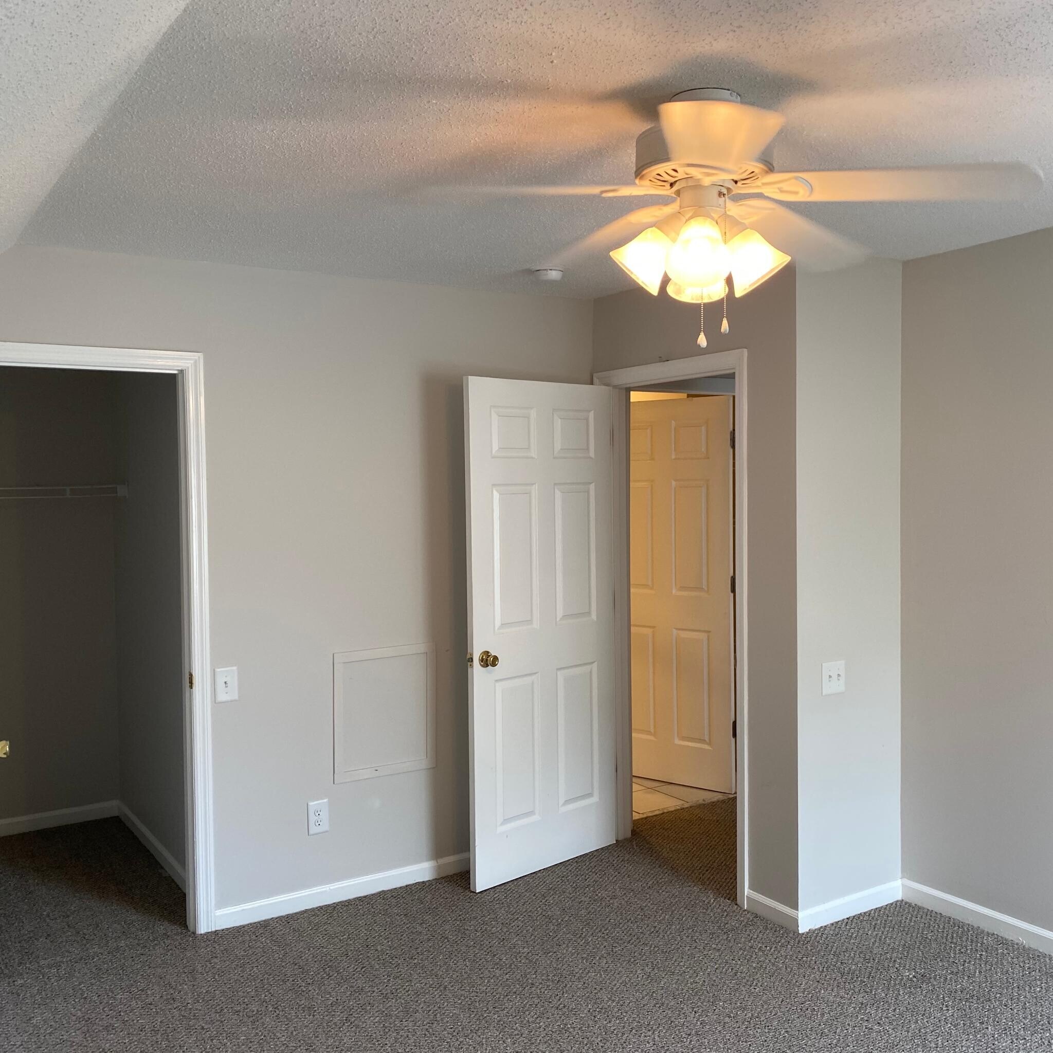 Building Photo - 3068 Queensgate Way