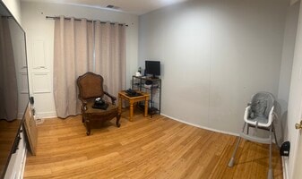 Building Photo - 8226 Castlebury Ter