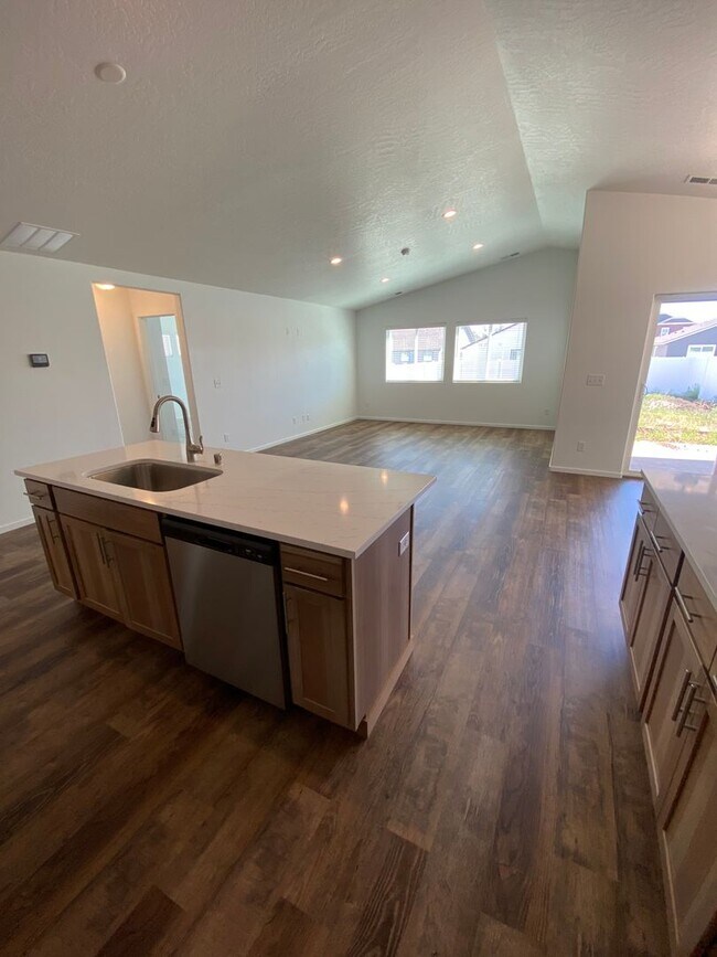 Building Photo - Newly Built 3 Bed, 2 Bath in Spokane Valley!