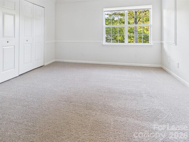 Building Photo - 609 Mountainwater Dr