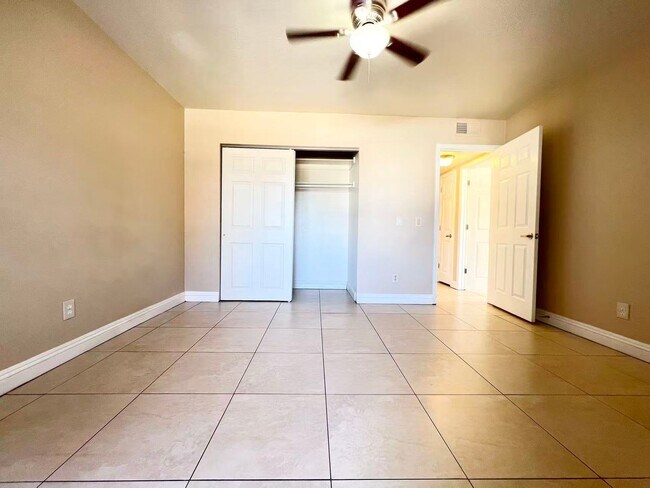 Building Photo - Charming home located in  Henderson