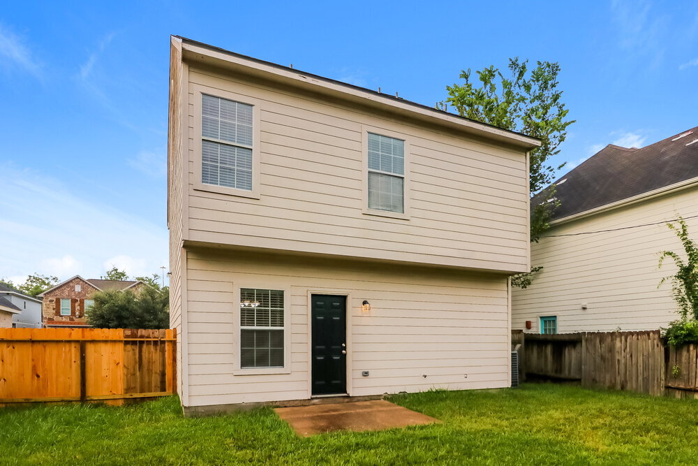 Building Photo - 6607 Dickson Way