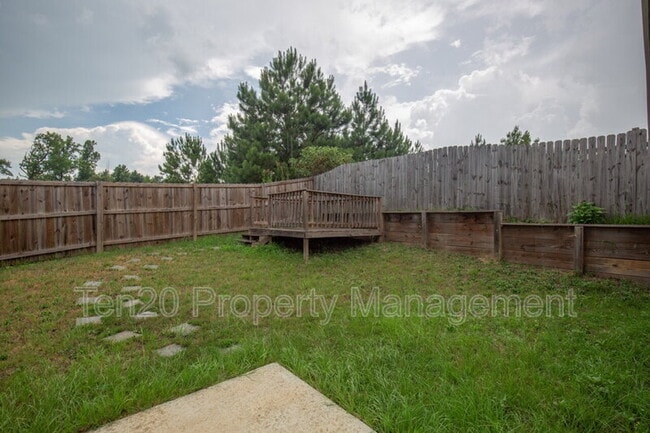 Building Photo - 316 Irish Ln