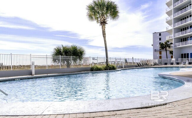 Building Photo - 455 E Beach Blvd