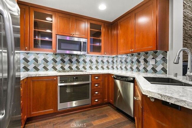 Building Photo - 84 Meridian Dr