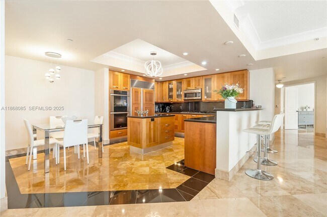 Building Photo - 1460 S Ocean Blvd